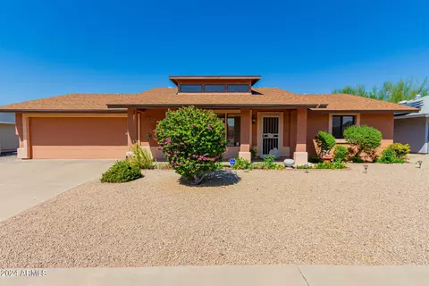 10832 W Tropicana Cir, Sun City, AZ 85351