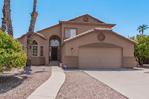 271 W Betsy Ln, Gilbert, AZ 85233