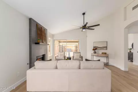 2217 E Wahalla Ln, Phoenix, AZ 85024 photo 7