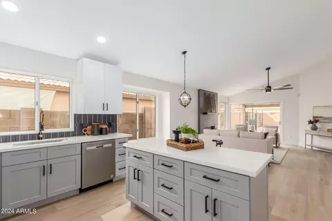 2217 E Wahalla Ln, Phoenix, AZ 85024 photo 11