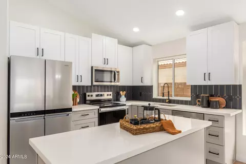 2217 E Wahalla Ln, Phoenix, AZ 85024 photo 13