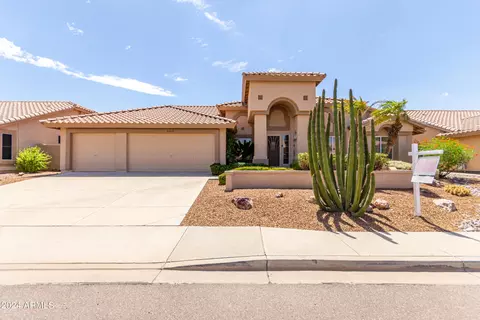 8419 W Tonto Ln, Peoria, AZ 85382