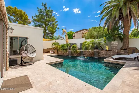 1064 E Sandpiper Dr, Tempe, AZ 85283