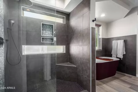 Bath - 1064 E Sandpiper Dr, Tempe, AZ 85283 photo 3 of 7