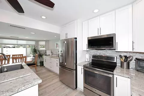 3631 E Taro Ln, Phoenix, AZ 85050 photo 11