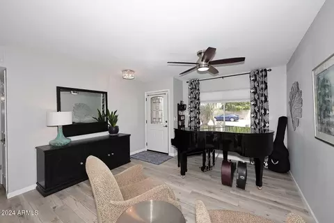 3631 E Taro Ln, Phoenix, AZ 85050 photo 7