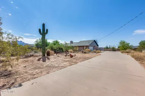 325 E Frontier St, Apache Junction, AZ 85119 photo 5