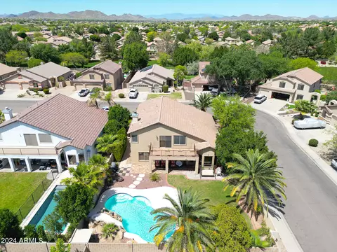 7403 W Aurora Dr, Glendale, AZ 85308