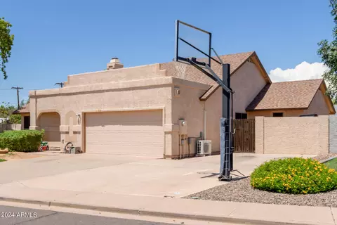 4804 E Princess Dr, Mesa, AZ 85205 photo 2