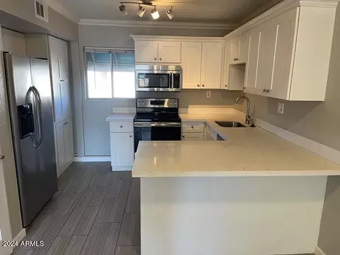 810 E Colter St #21, Phoenix, AZ 85014 photo 7