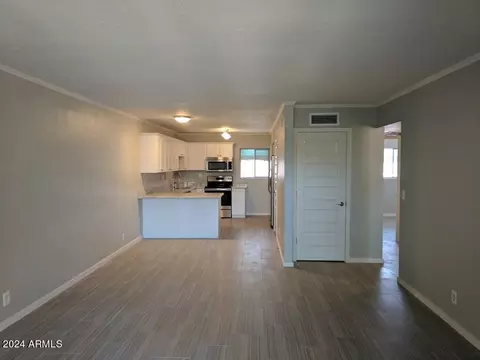 810 E Colter St #23, Phoenix, AZ 85014 photo 4