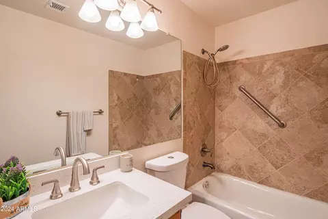 4119 E Wescott Dr, Phoenix, AZ 85050 photo 4