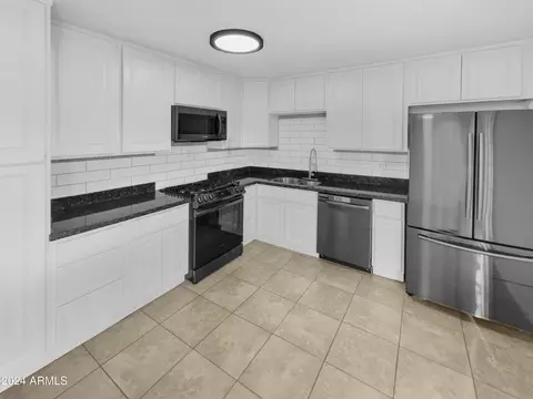 2342 W Danbury Rd, Phoenix, AZ 85023 photo 2
