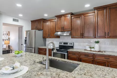 121 E Alameda Dr, Tempe, AZ 85282 photo 9