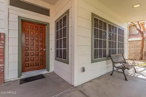 4541 E Betty Elyse Ln, Phoenix, AZ 85032 photo 8