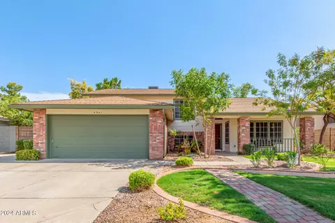 4541 E Betty Elyse Ln, Phoenix, AZ 85032 photo 4