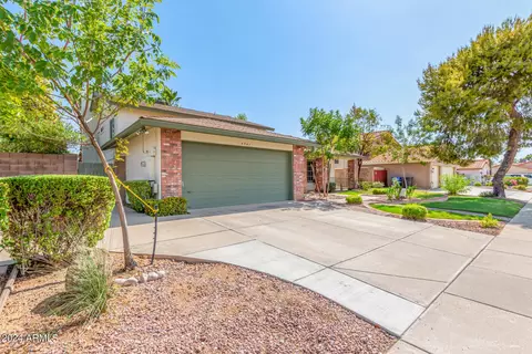 4541 E Betty Elyse Ln, Phoenix, AZ 85032 photo 5