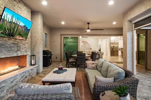 3038 E Daley Ln, Phoenix, AZ 85050 photo 19
