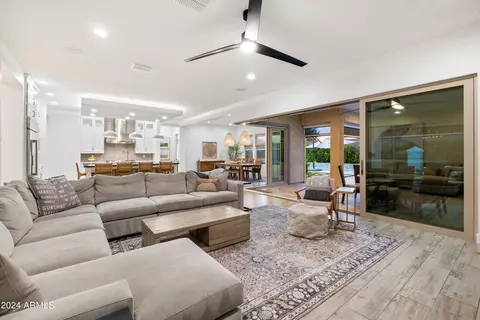 3038 E Daley Ln, Phoenix, AZ 85050 photo 18