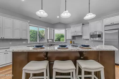 Kitchen - 2118 Enrose Cir, Mesa, AZ 85213 photo 6 of 10