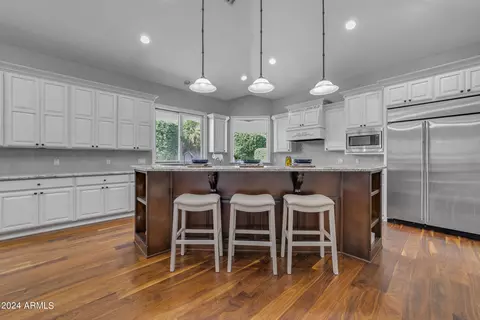 Kitchen - 2118 Enrose Cir, Mesa, AZ 85213 photo 5 of 10