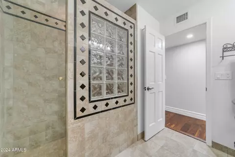 Bath - 2118 Enrose Cir, Mesa, AZ 85213 photo 10 of 10