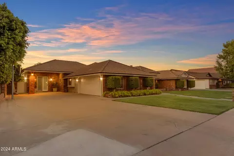 Exterior - 2118 Enrose Cir, Mesa, AZ 85213 photo 3 of 23