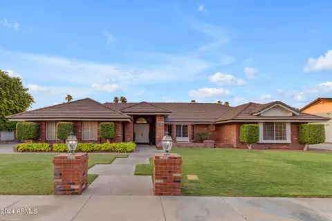 2118 Enrose Cir, Mesa, AZ 85213