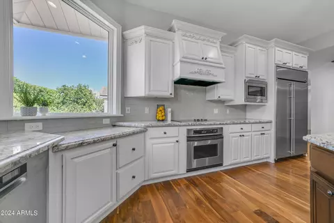 Kitchen - 2118 Enrose Cir, Mesa, AZ 85213 photo 3 of 10