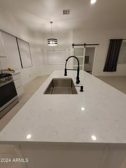 Kitchen - 9803 E Butte St, Mesa, AZ 85207 photo 6 of 11