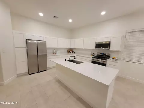 Kitchen - 9803 E Butte St, Mesa, AZ 85207 photo 3 of 11
