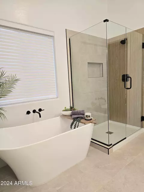 Bath - 9803 E Butte St, Mesa, AZ 85207 photo 9 of 22