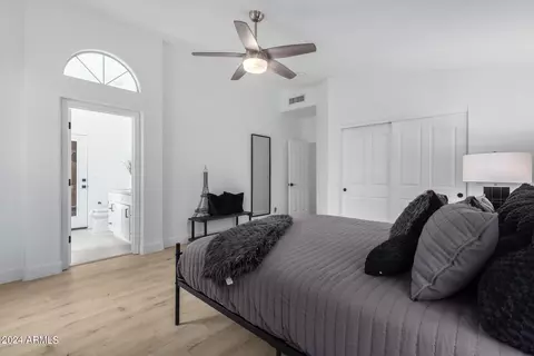 4366 E Abraham Ln, Phoenix, AZ 85050 photo 20