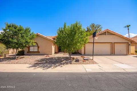 947 W Barcelona Dr, Gilbert, AZ 85233