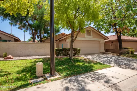 719 S Martinique Dr, Gilbert, AZ 85233