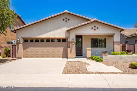 386 W Lyle Ave, San Tan Valley, AZ 85140