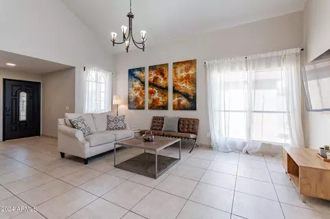 513 E Kerry Ln, Phoenix, AZ 85024 photo 12