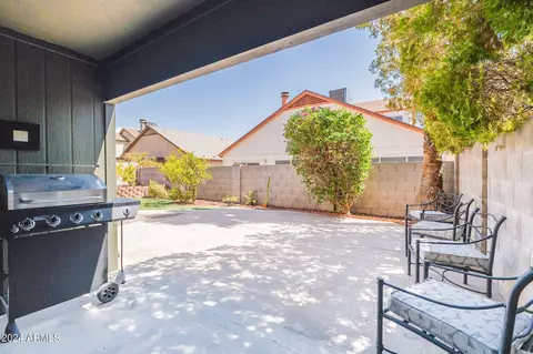 513 E Kerry Ln, Phoenix, AZ 85024 photo 8