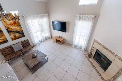 513 E Kerry Ln, Phoenix, AZ 85024 photo 10