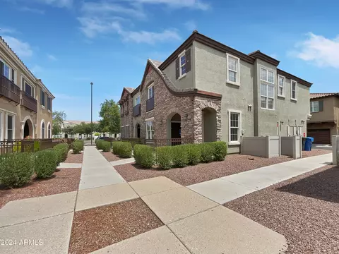 2730 S Pewter Dr #102, Gilbert, AZ 85295