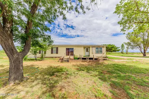 151 E Havasu Way, Cochise, AZ 85606