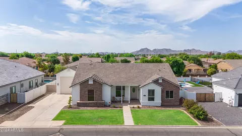 21747 E Russet Rd, Queen Creek, AZ 85142
