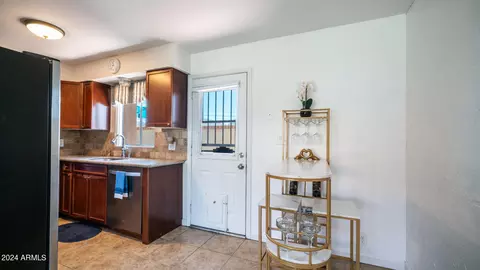 1320 E Bethany Home Rd #104, Phoenix, AZ 85014 photo 8