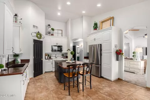 9529 E Gary St, Mesa, AZ 85207 photo 4