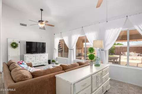 9529 E Gary St, Mesa, AZ 85207 photo 2