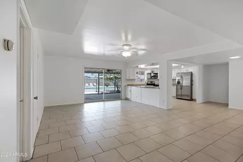 5613 N 45th Dr, Glendale, AZ 85301 photo 10