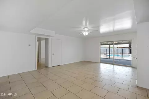 5613 N 45th Dr, Glendale, AZ 85301 photo 9