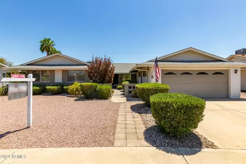 10647 W Mission Ln, Sun City, AZ 85351