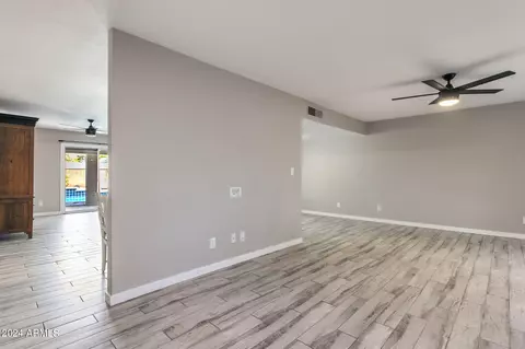 860 E Paradise Ln, Phoenix, AZ 85022 photo 6