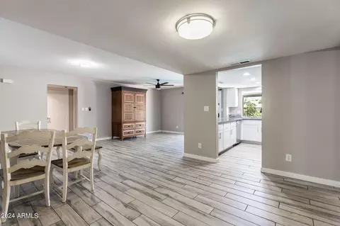 860 E Paradise Ln, Phoenix, AZ 85022 photo 9